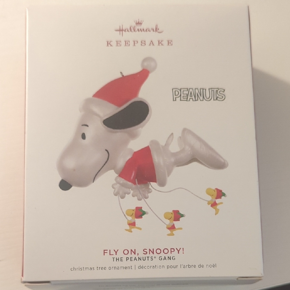 Hallmark Keepsake Snoopy and Woodstock Christmas Ornament